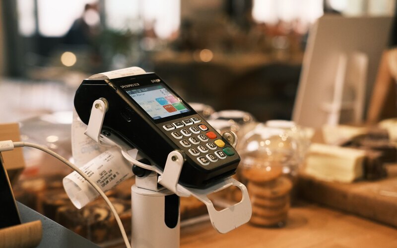 Square POS and Guest WiFi: Capture Every Visitor